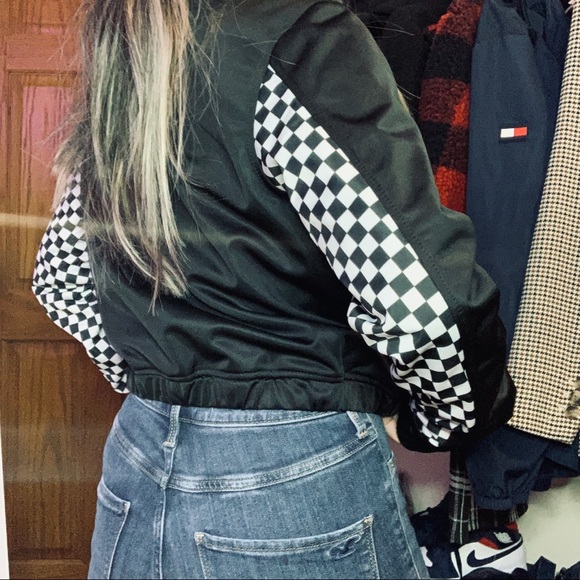 Vans Black Checkered Cropped Windbreaker Jacket - Picture 3 of 4
